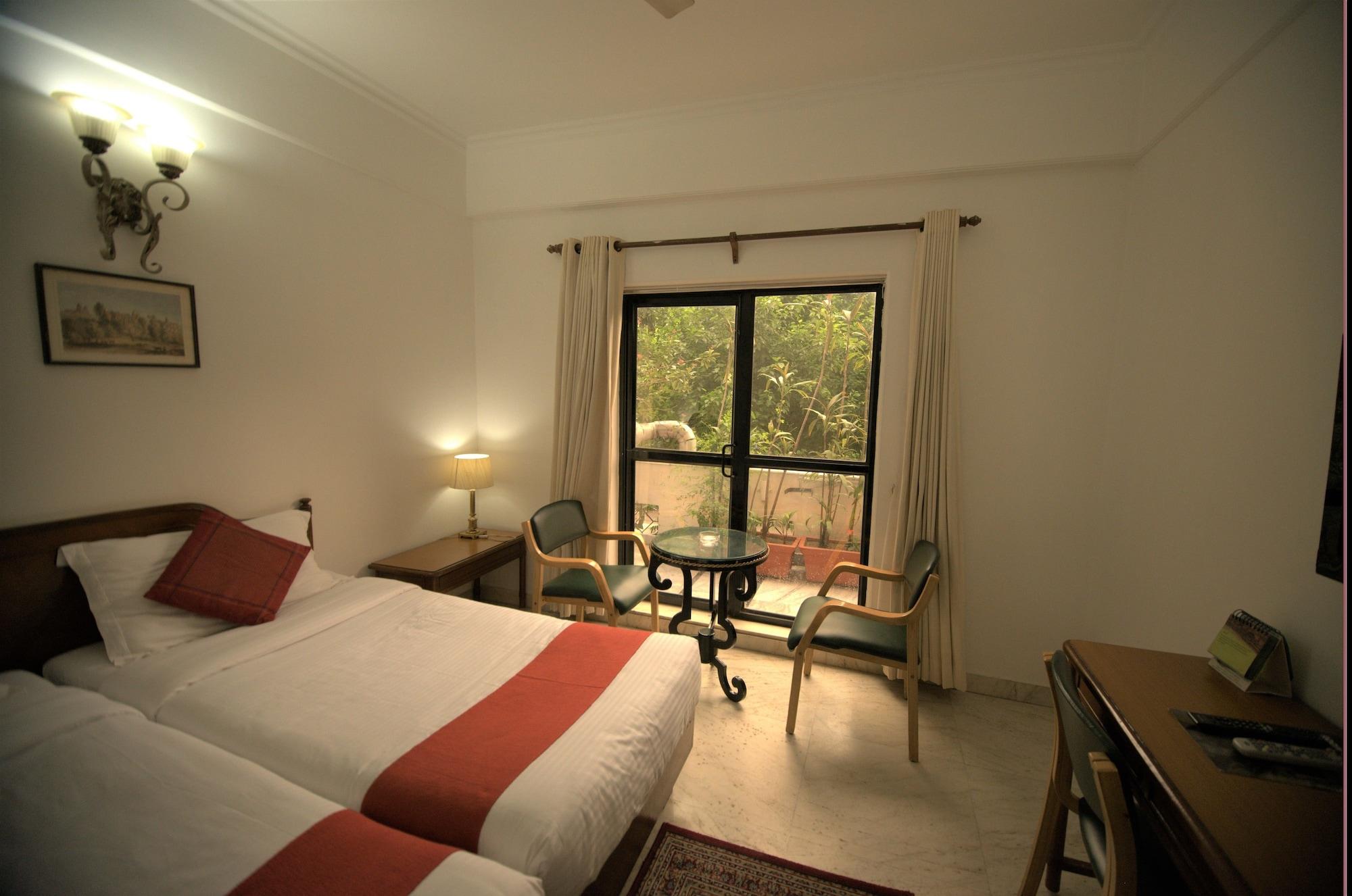 Hotel Palm Greens New Delhi Eksteriør billede